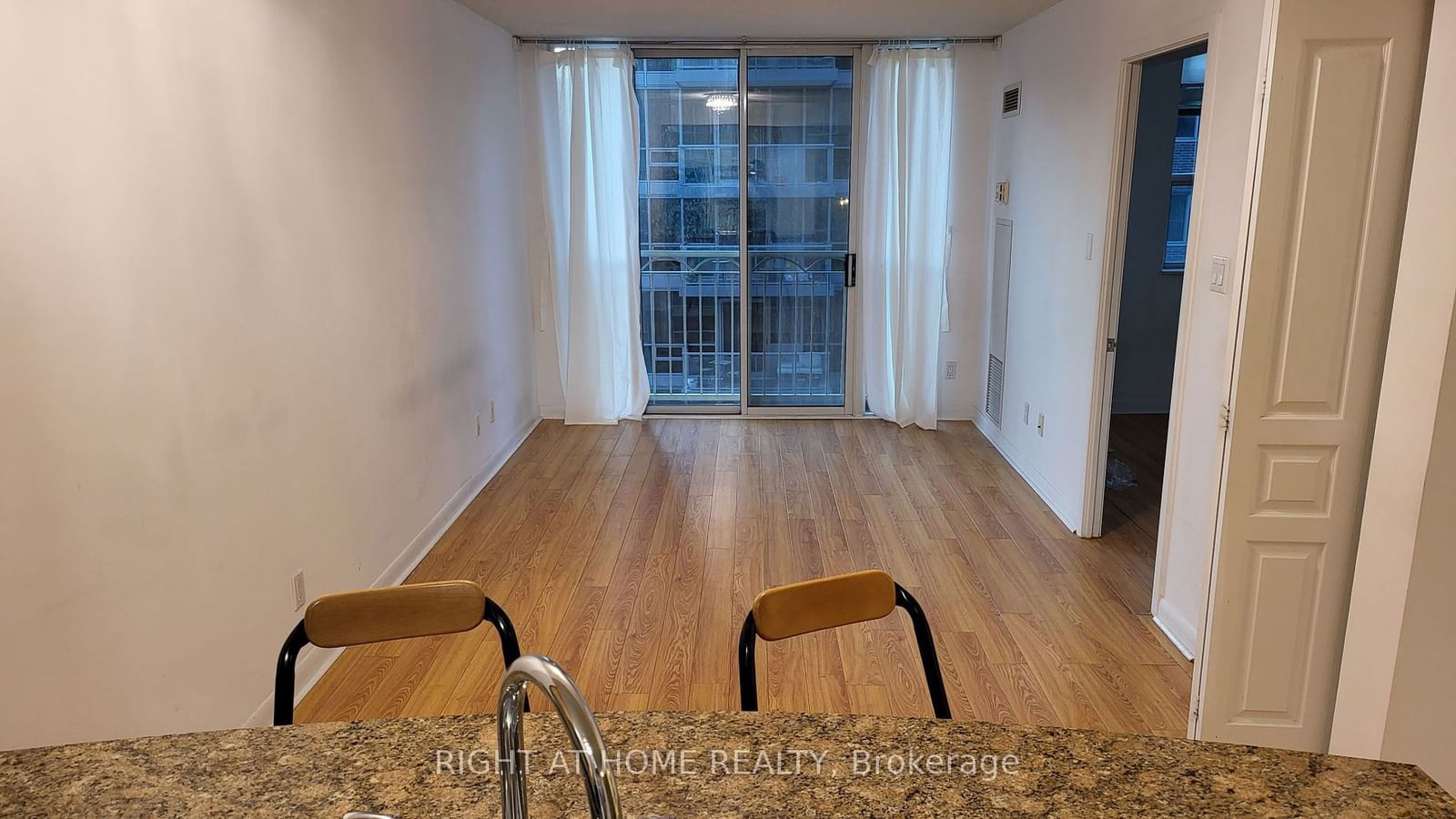 313 Richmond St E, unit 668 for rent