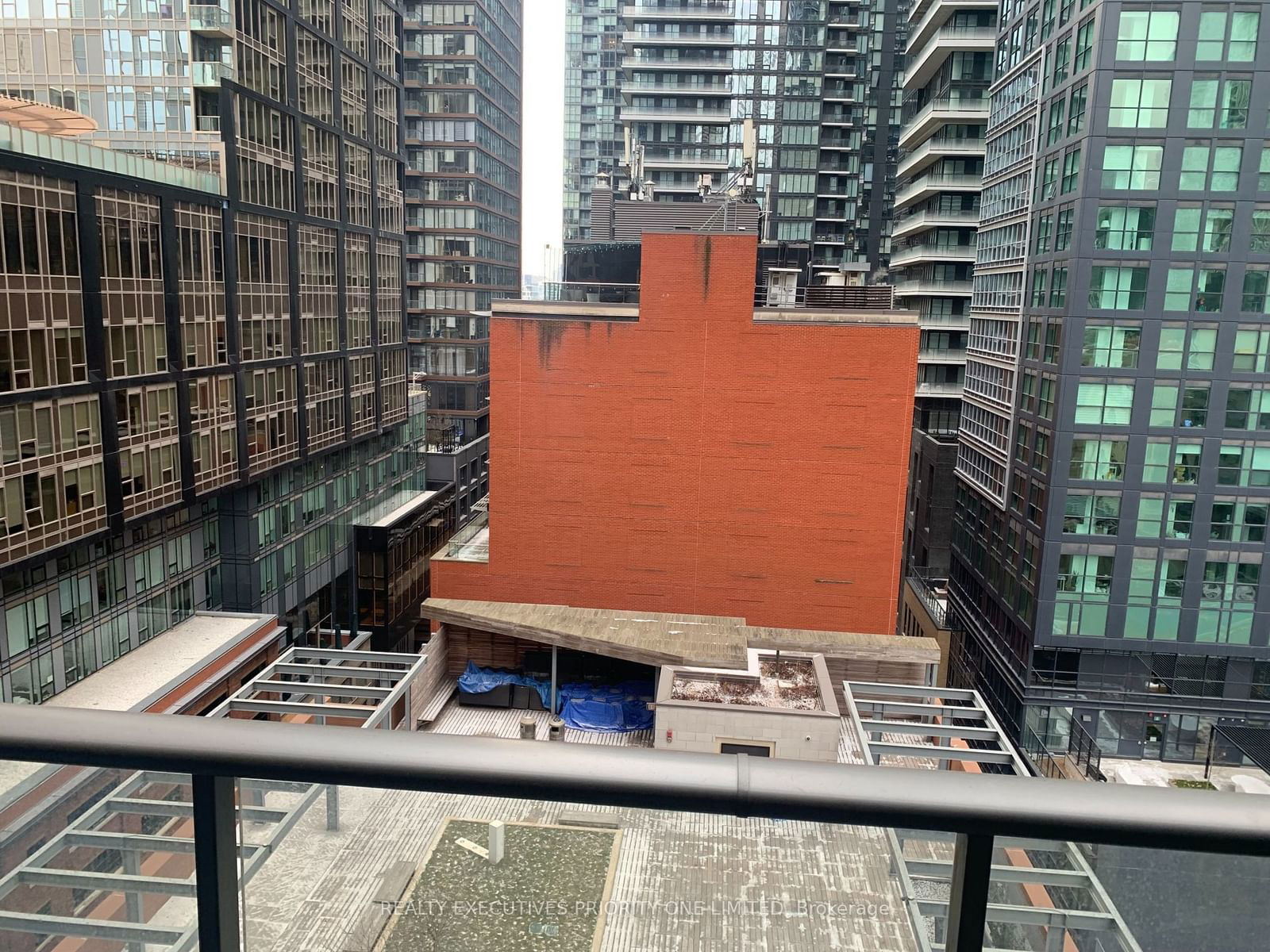 8 Mercer St, unit 1110 for rent