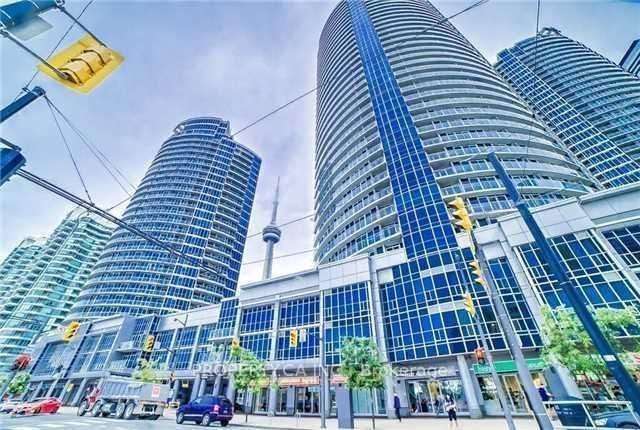 218 Queens Quay W, unit 2110 for rent