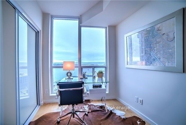 218 Queens Quay W, unit 2110 for rent