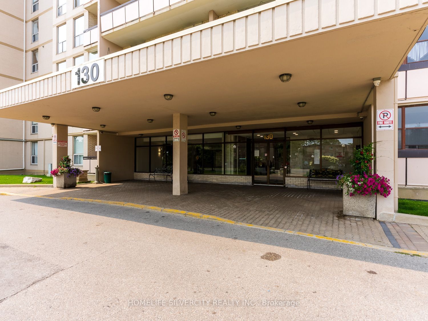 130 Neptune Dr, unit 708 for sale