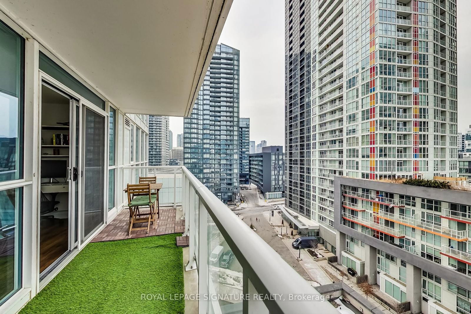 75 Queens Wharf Rd, unit 1015 for rent