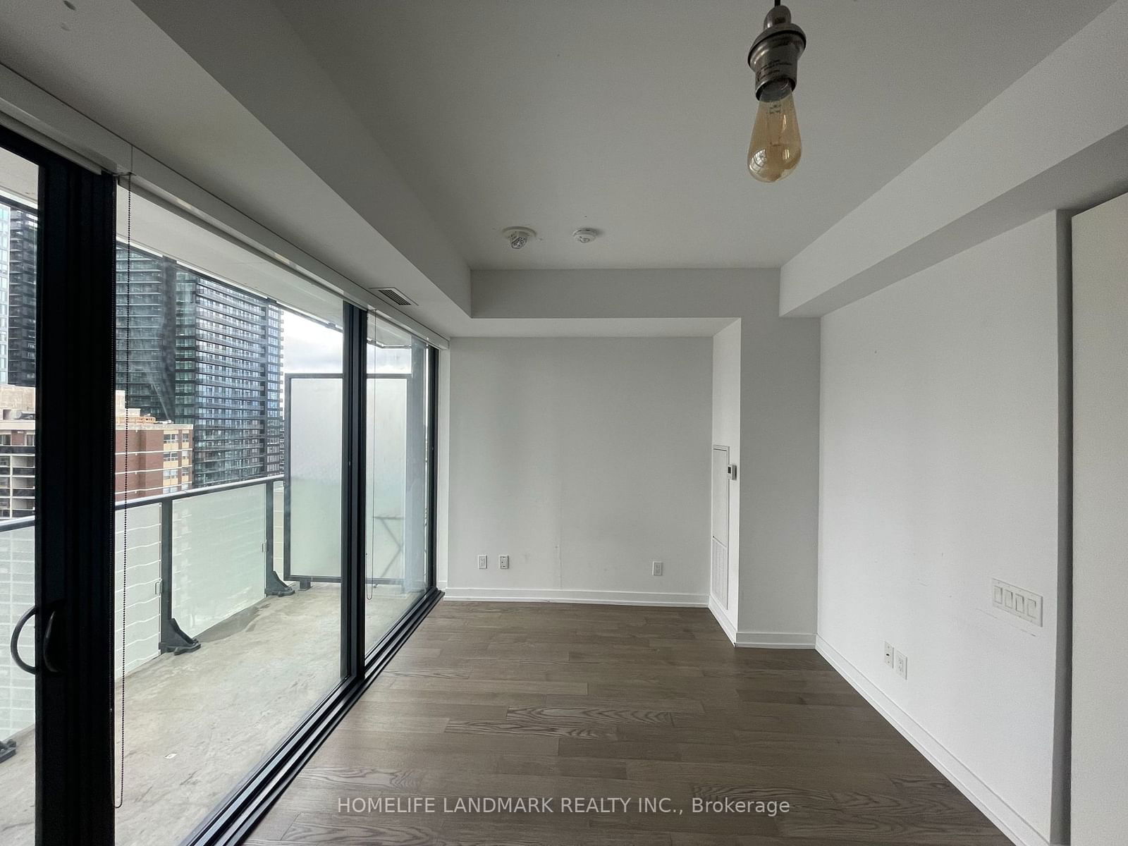 161 Roehampton Ave, unit 1604 for rent