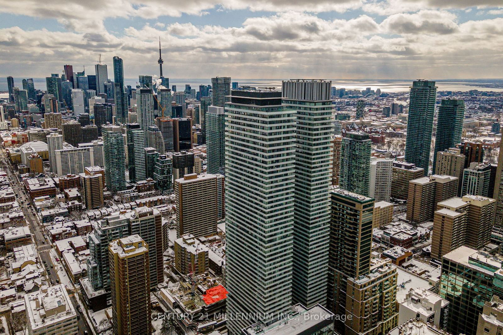 42 Charles St E, unit 801 for sale