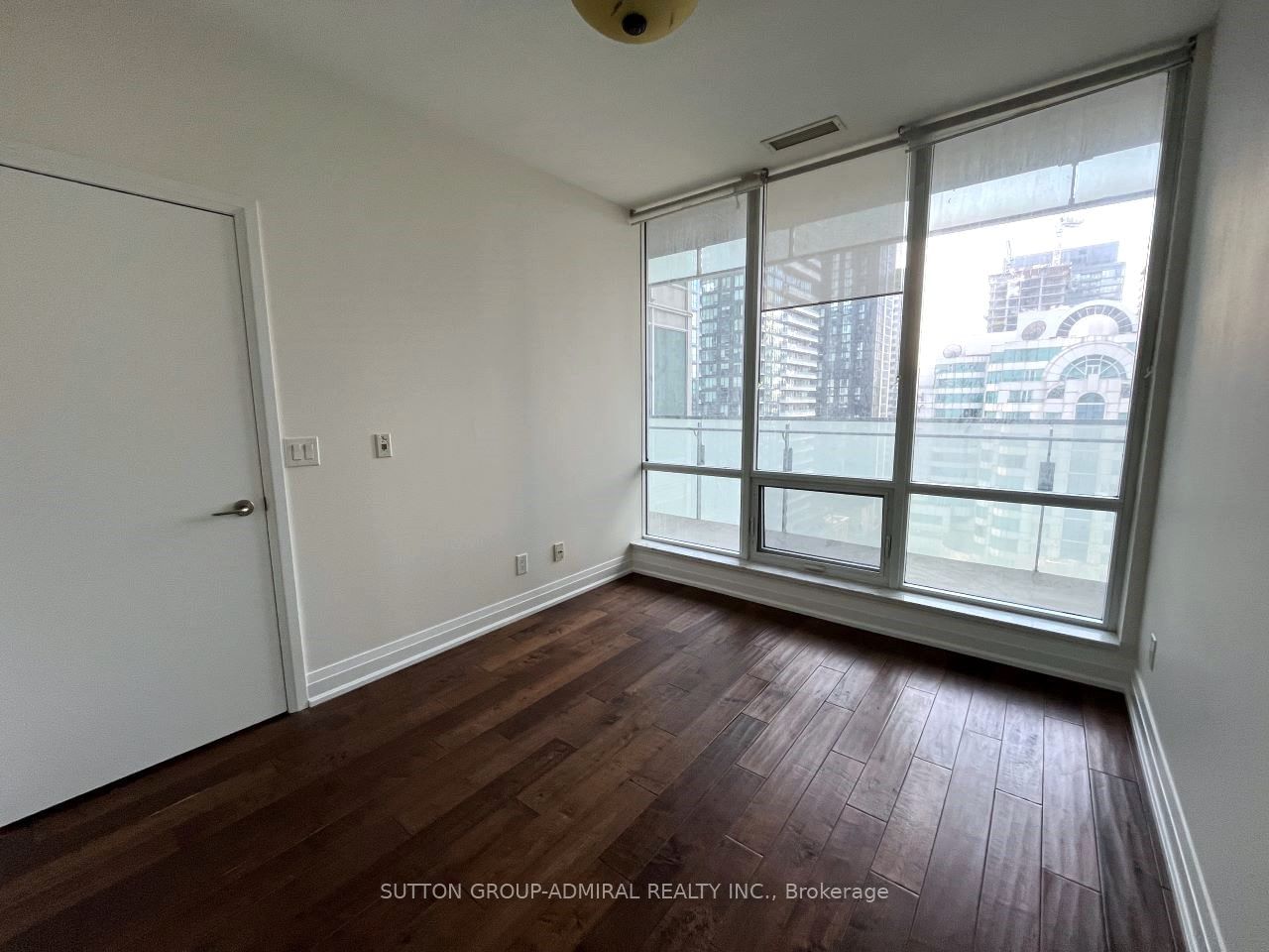 80 John St, unit 1904 for rent