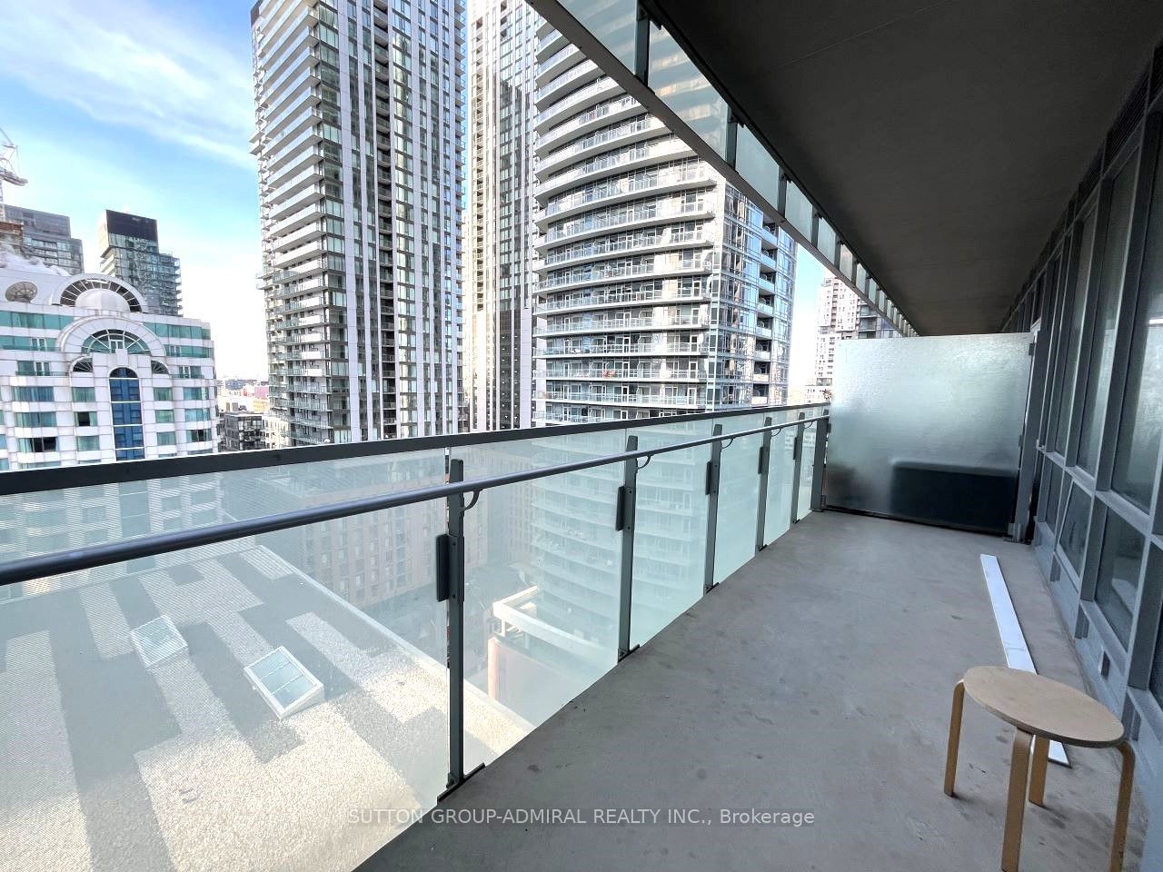 80 John St, unit 1904 for rent