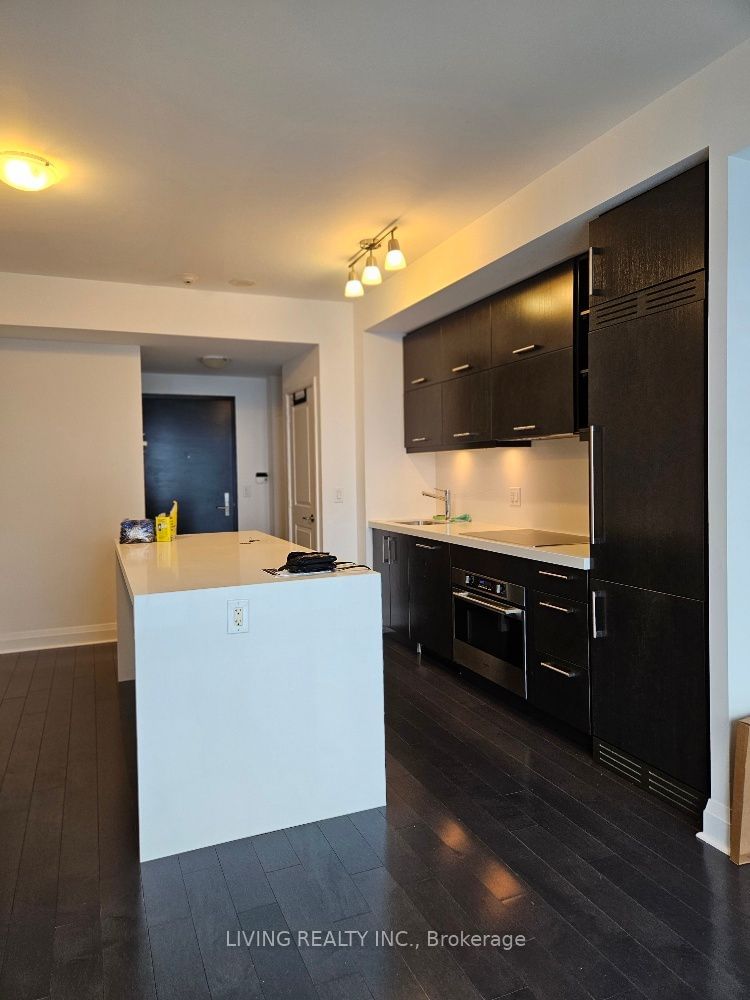 1080 Bay St, unit 2911 for rent