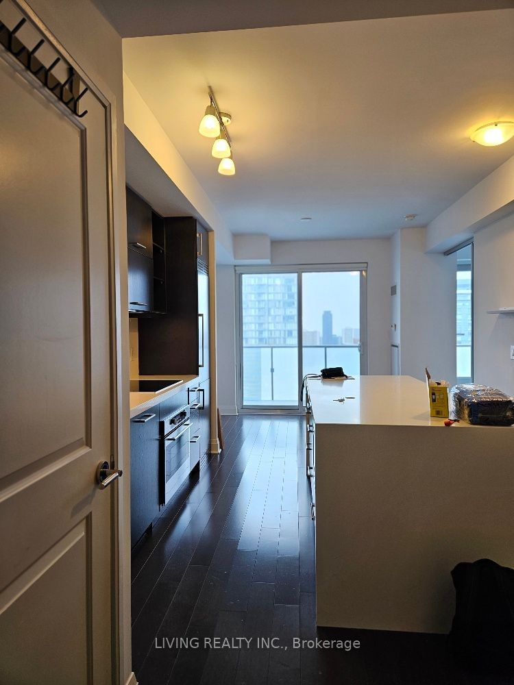 1080 Bay St, unit 2911 for rent