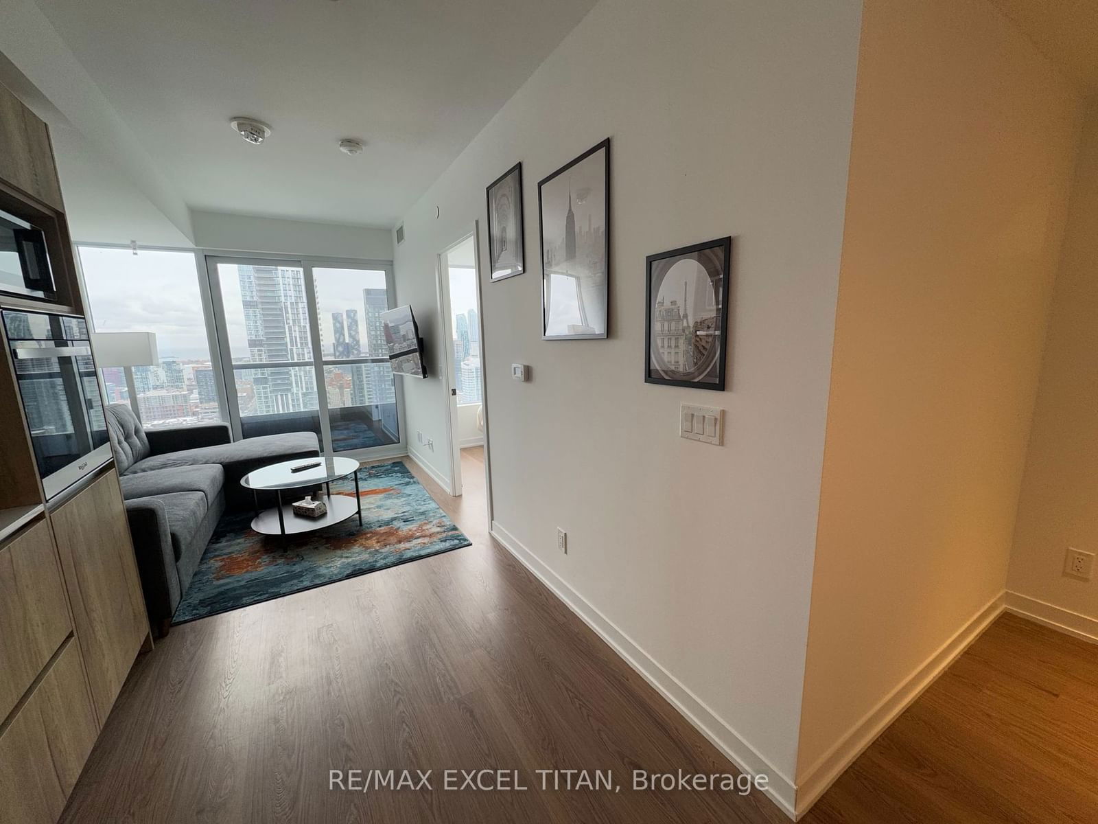 319 Jarvis St, unit 4001 for rent