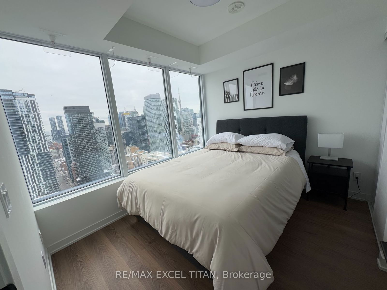 319 Jarvis St, unit 4001 for rent