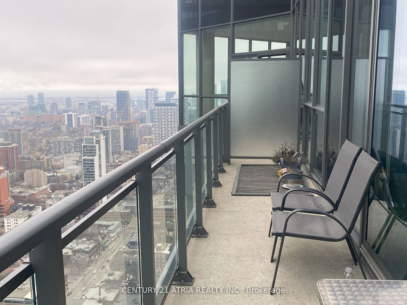 45 Charles St E, unit 5311 for rent