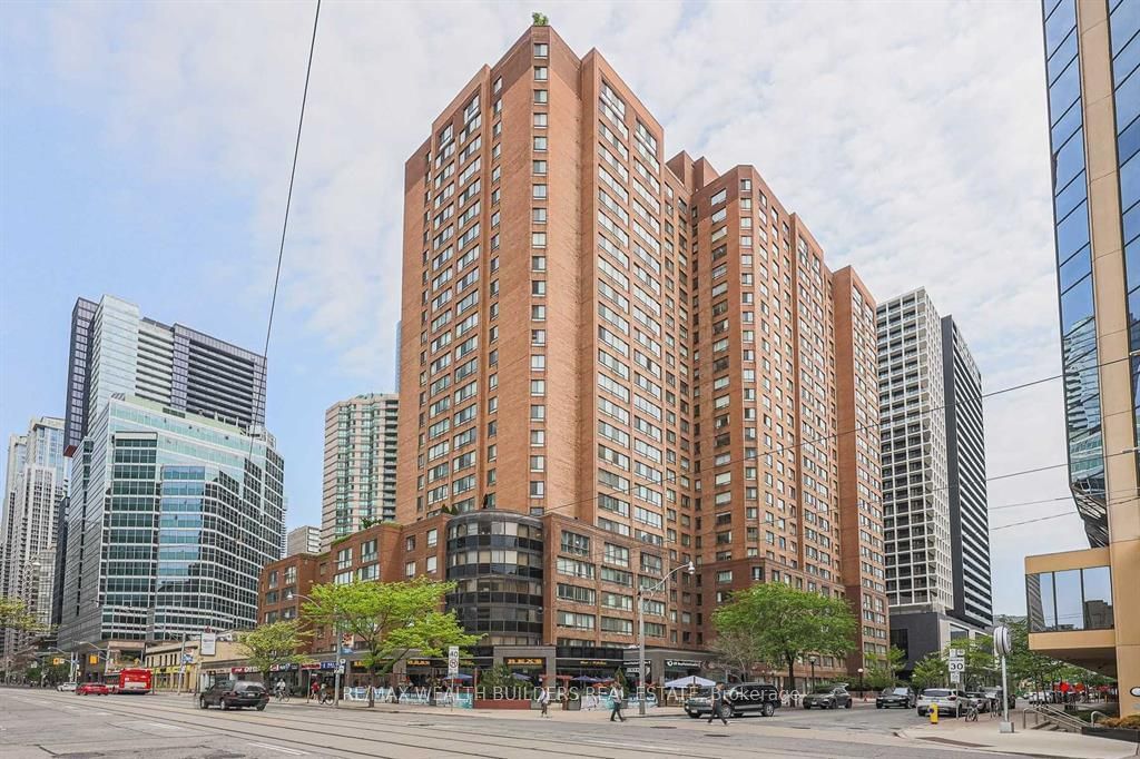 633 Bay St, unit 219 for sale