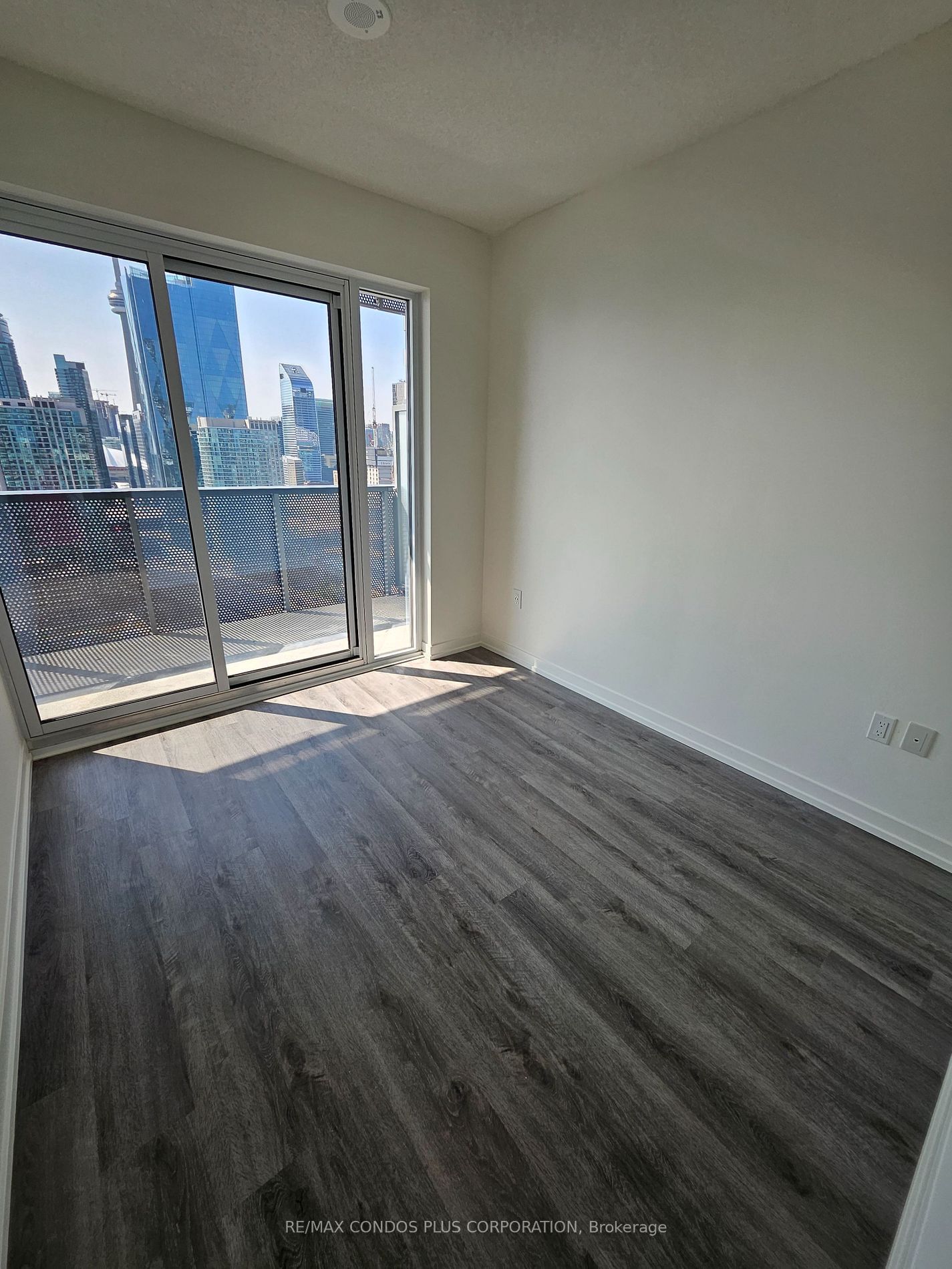 138 Downes St, unit 3711 for rent