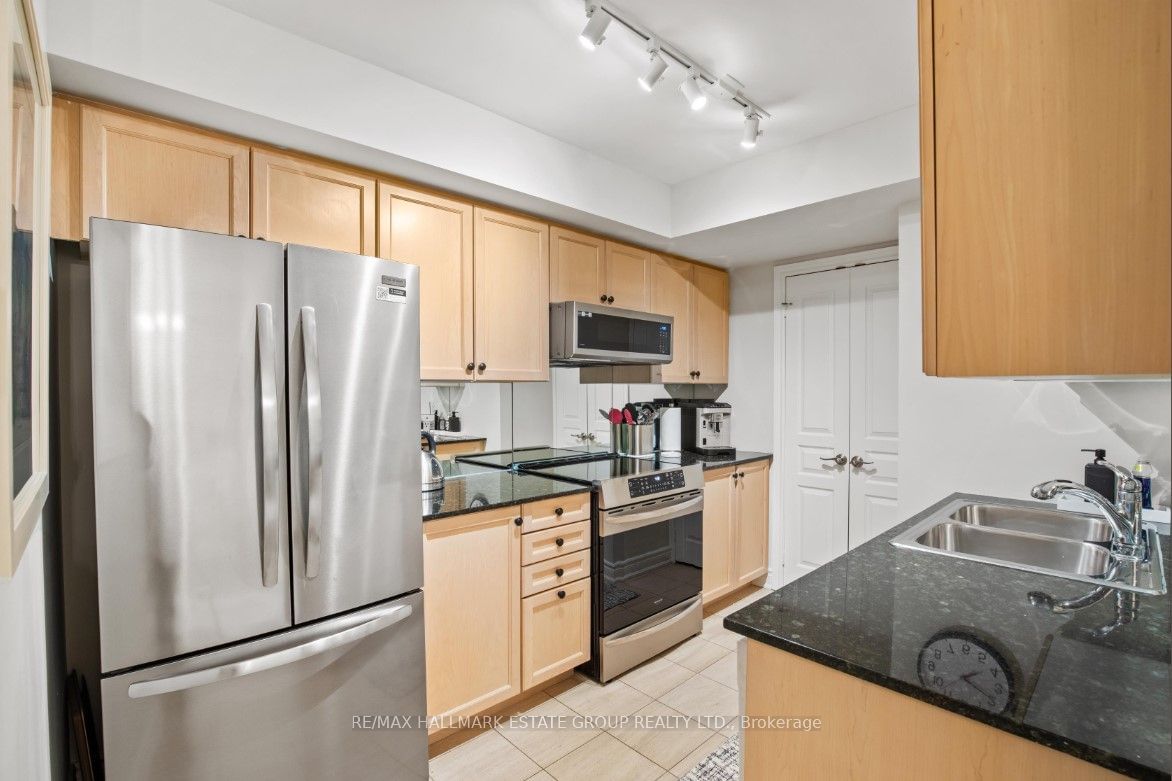 1 Balmoral Ave, unit 202 for rent