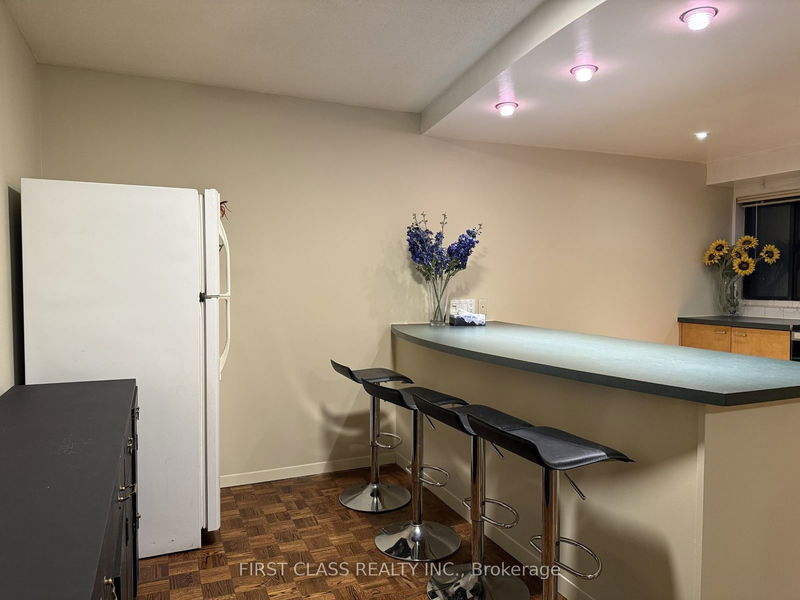 188 Spadina Ave, unit 301-BR4 for rent