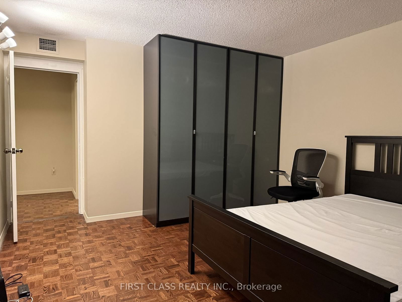 188 Spadina Ave, unit 301-BR4 for rent