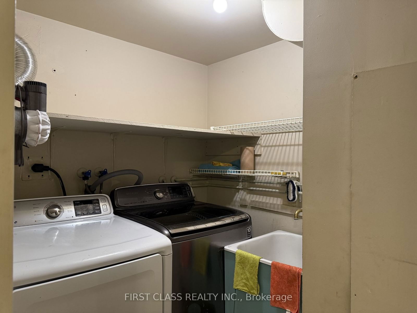 188 Spadina Ave, unit 301-BR4 for rent