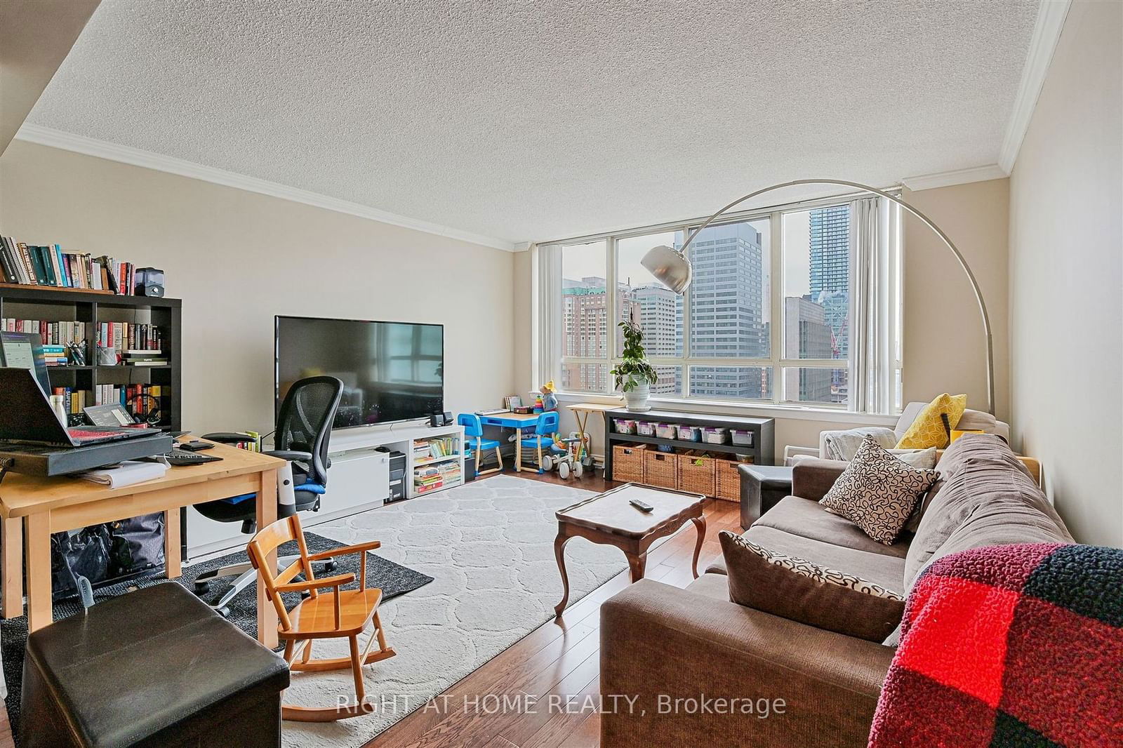 633 Bay St, unit 1615 for sale