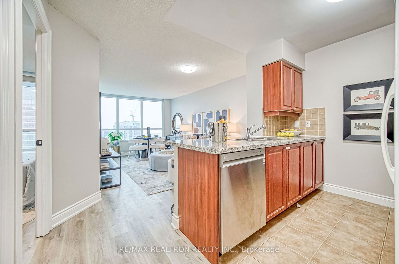 15 Greenview Ave, unit 2503 for sale