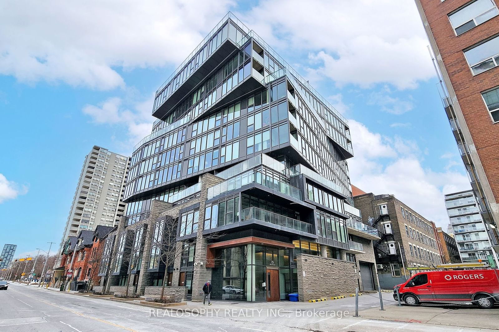 15 Beverley St, unit 903 for rent