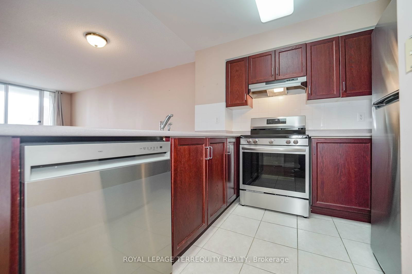 43 Eglinton Ave E, unit 1708 for sale