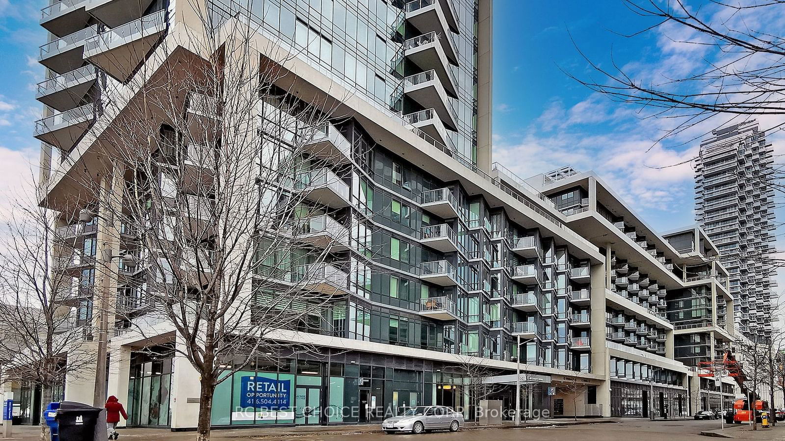 55 Merchants' Wharf St, unit 723 for sale