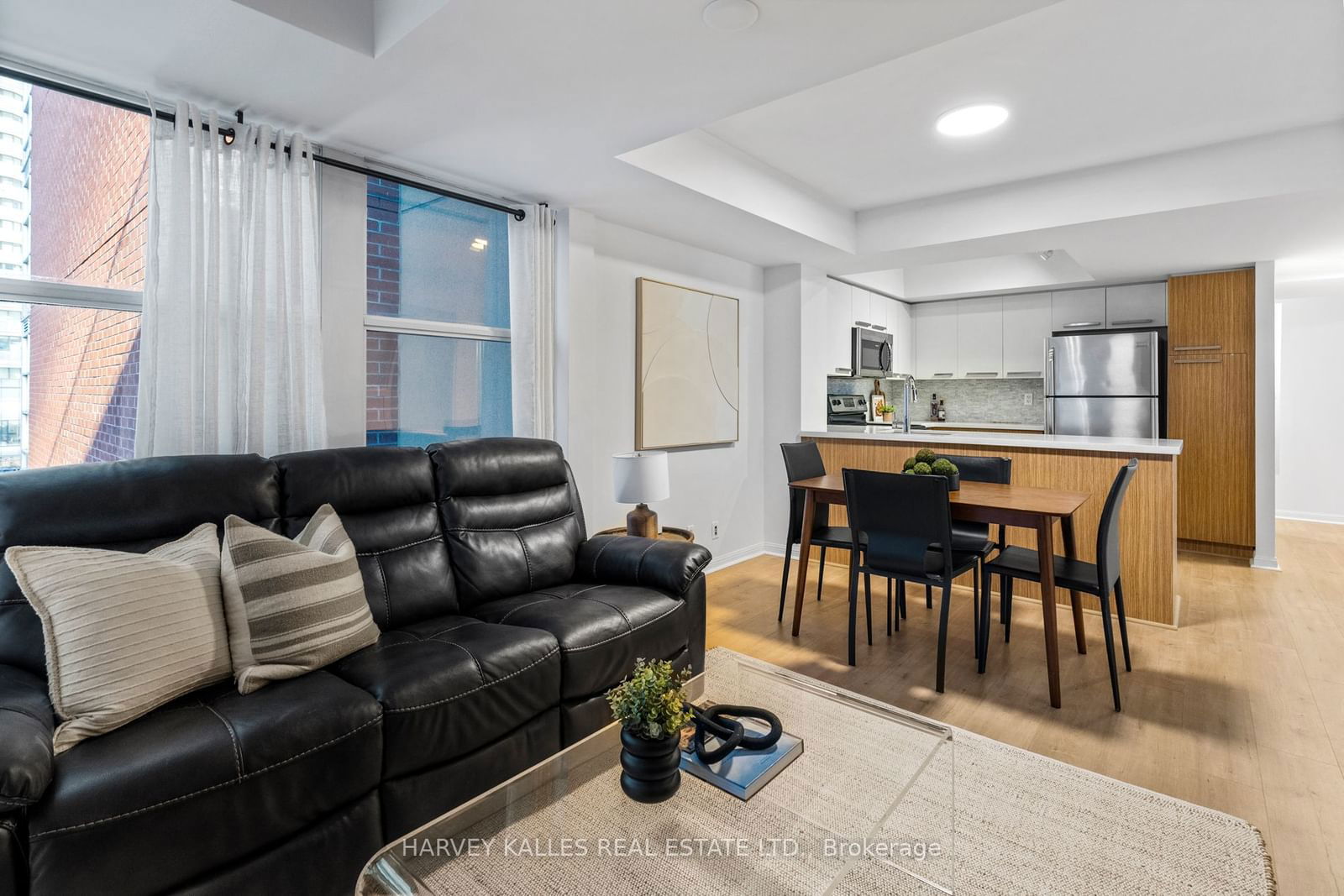 11 St Joseph St, unit 618 for sale