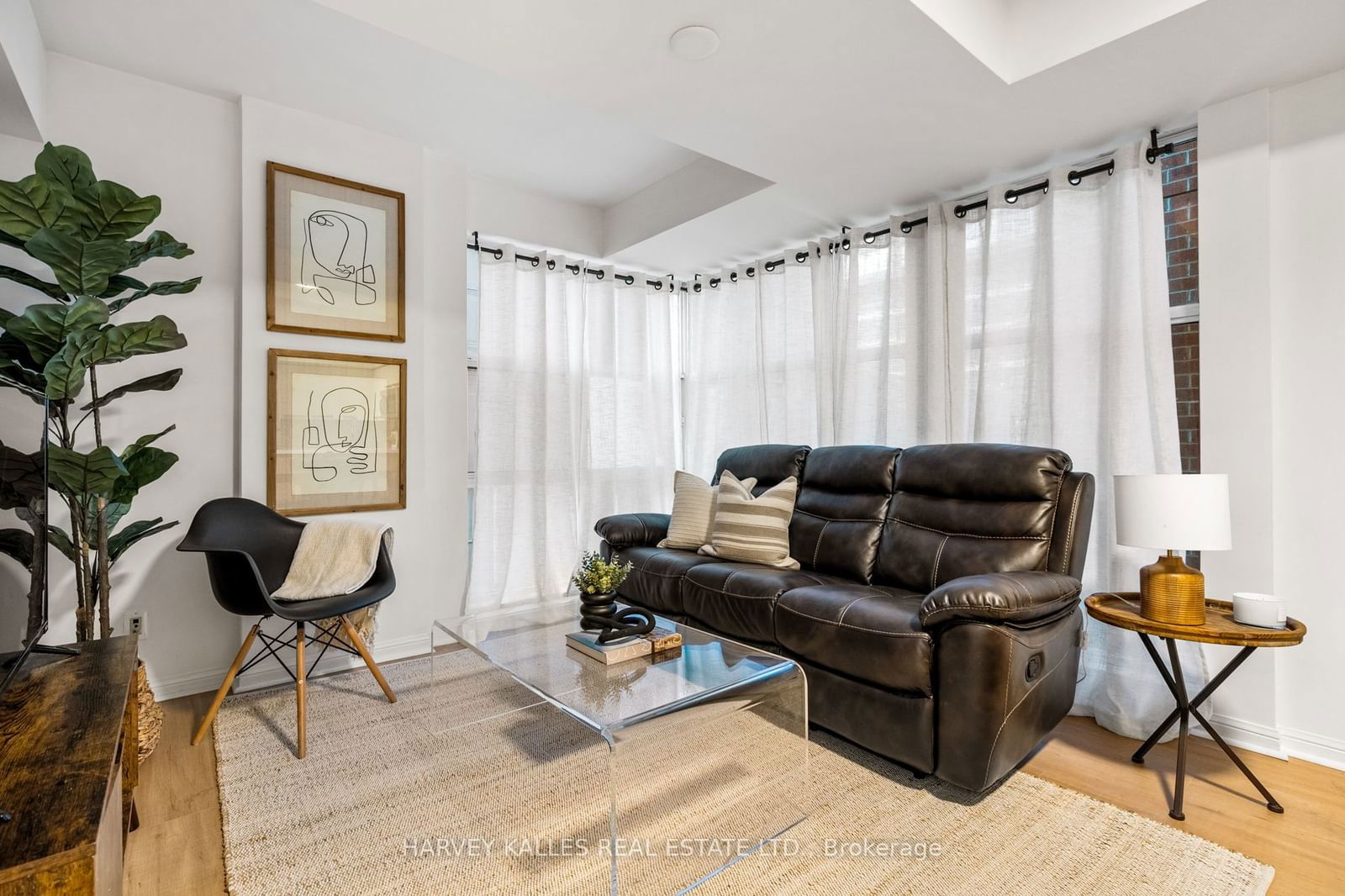 11 St Joseph St, unit 618 for sale