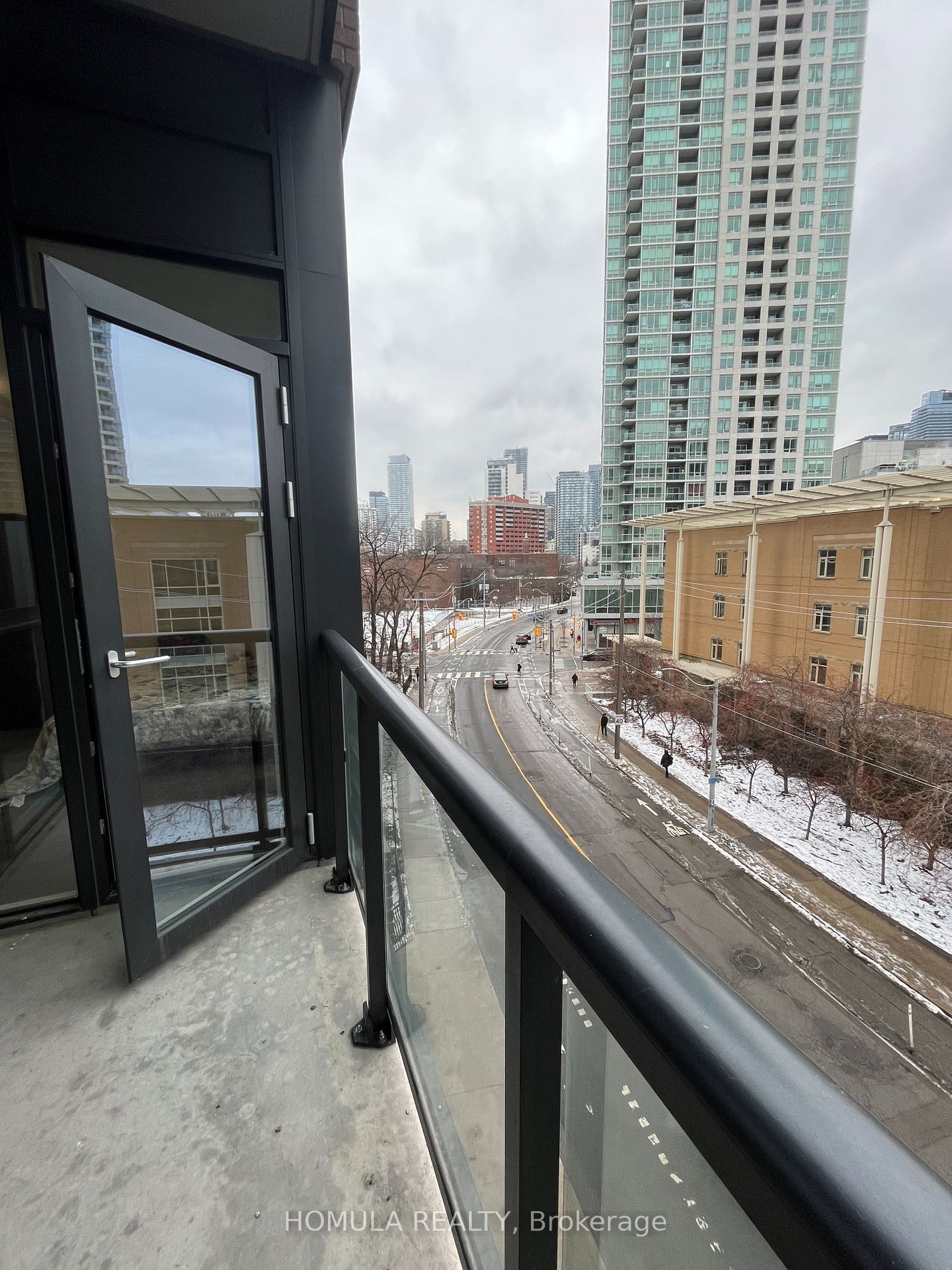 159 Wellesley St E, unit 303 for rent