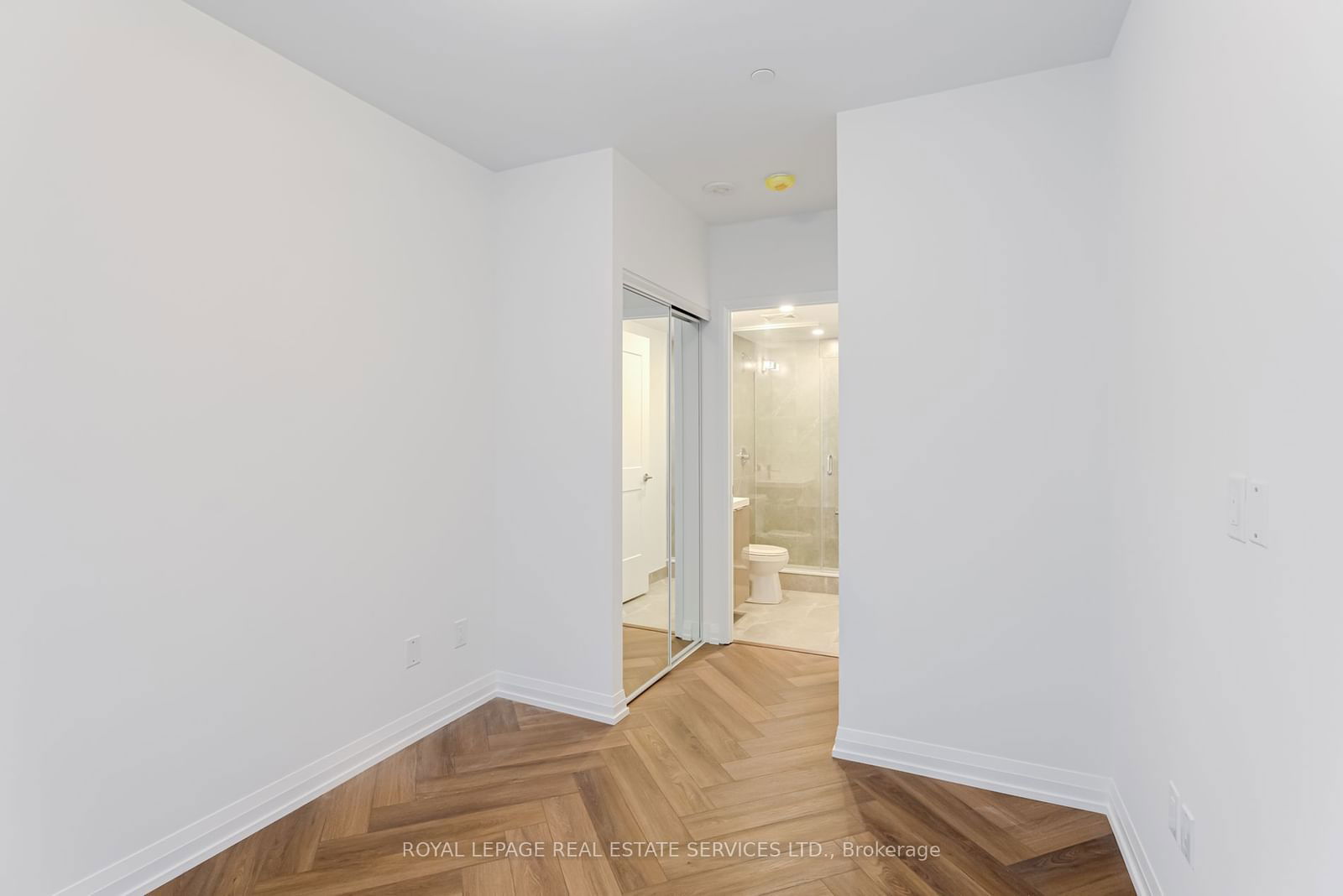 8 Widmer St, unit 1609 for rent