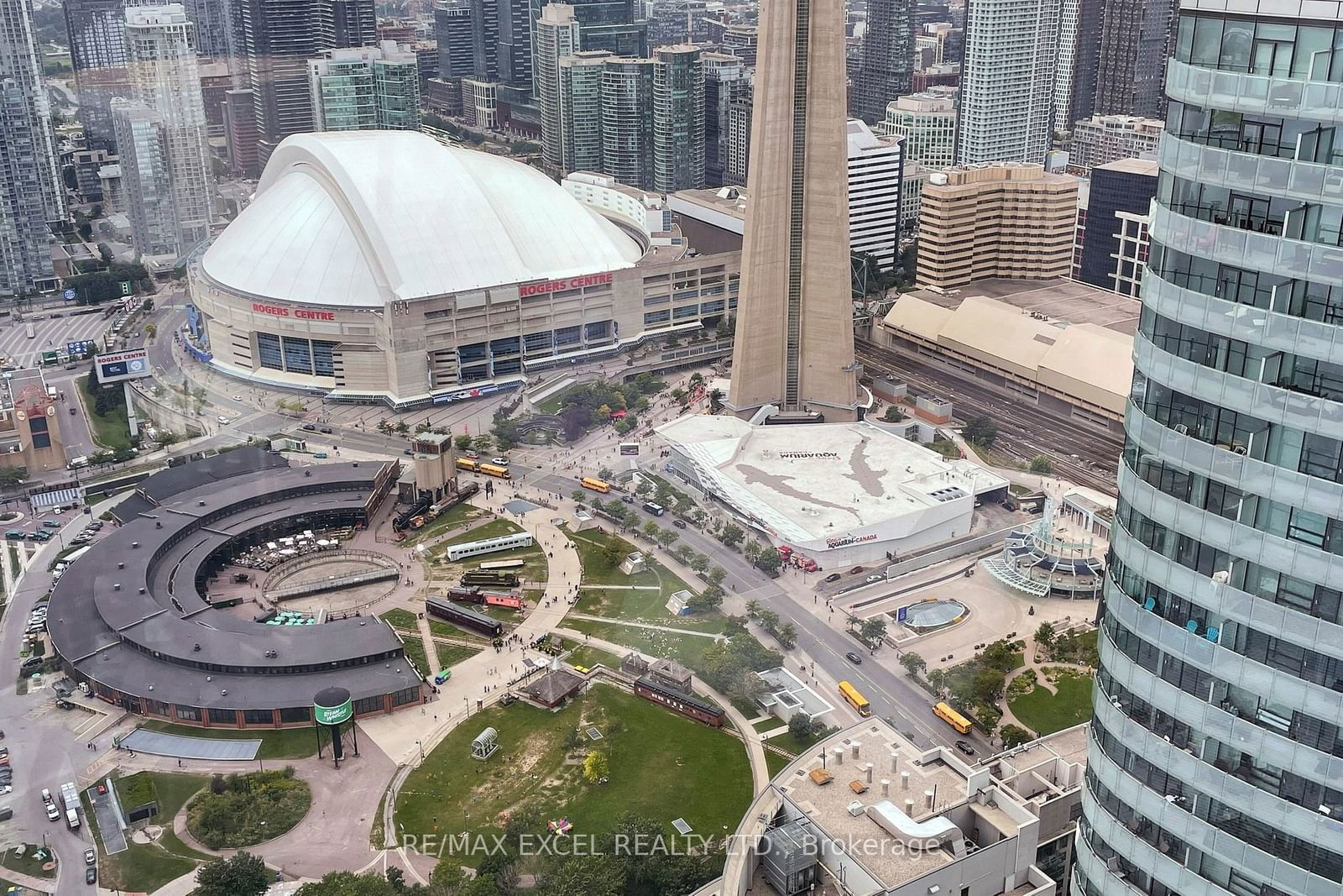 Ten York, Downtown, Toronto