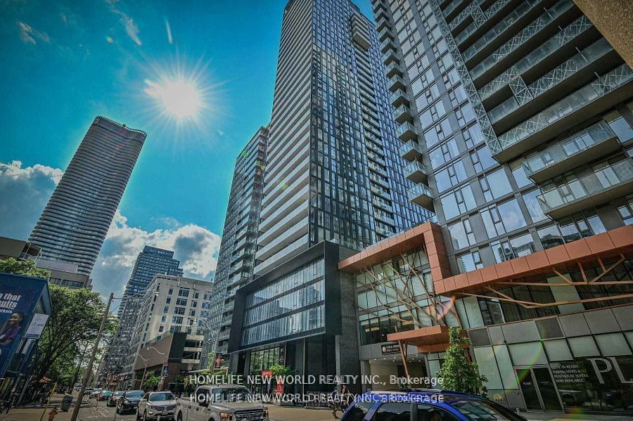 28 Wellesley St E, unit 1601 for rent