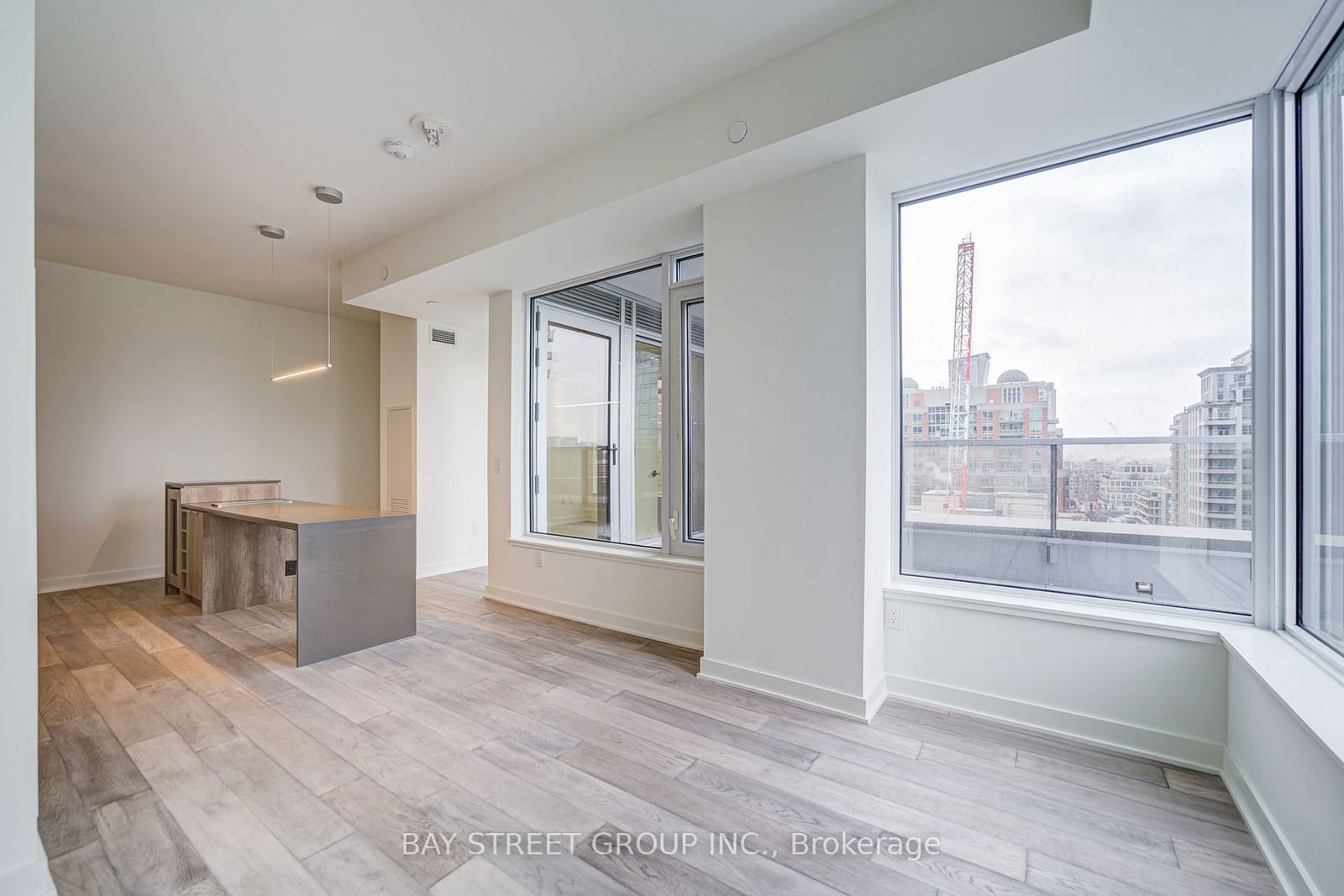 11 Yorkville Ave, unit 1003 for rent