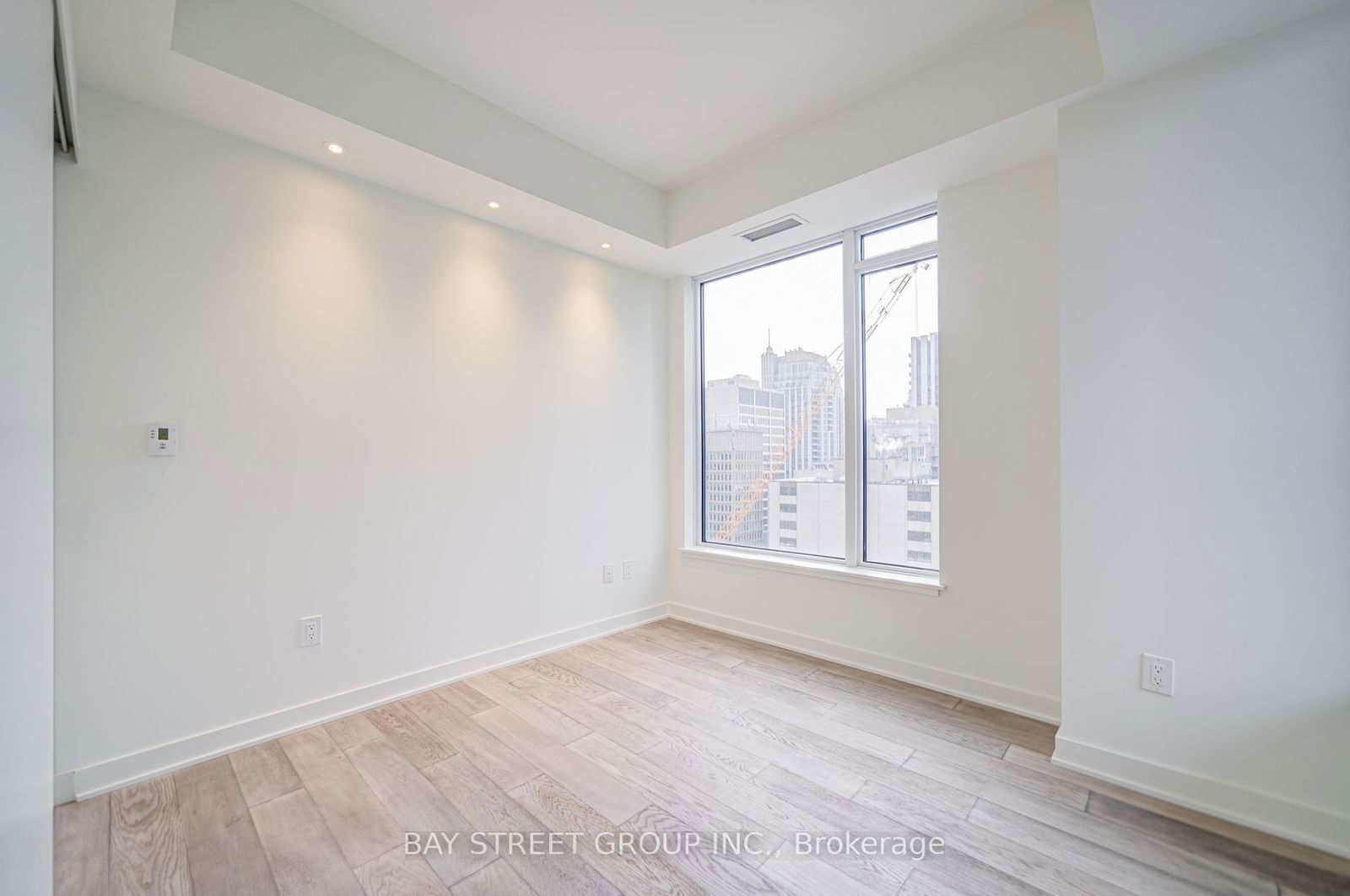 11 Yorkville Ave, unit 1003 for rent