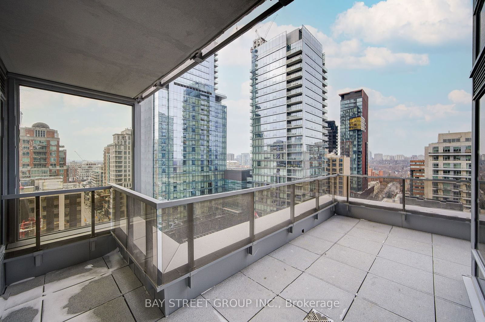 11 Yorkville Ave, unit 1003 for rent