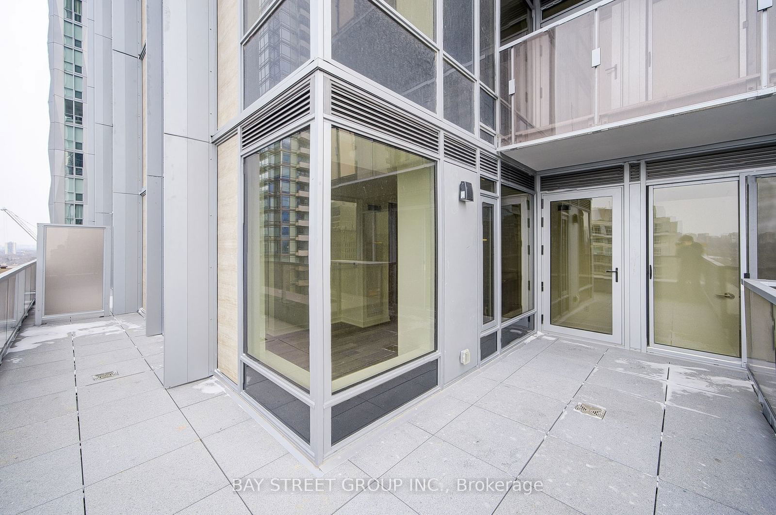 11 Yorkville Ave, unit 1003 for rent