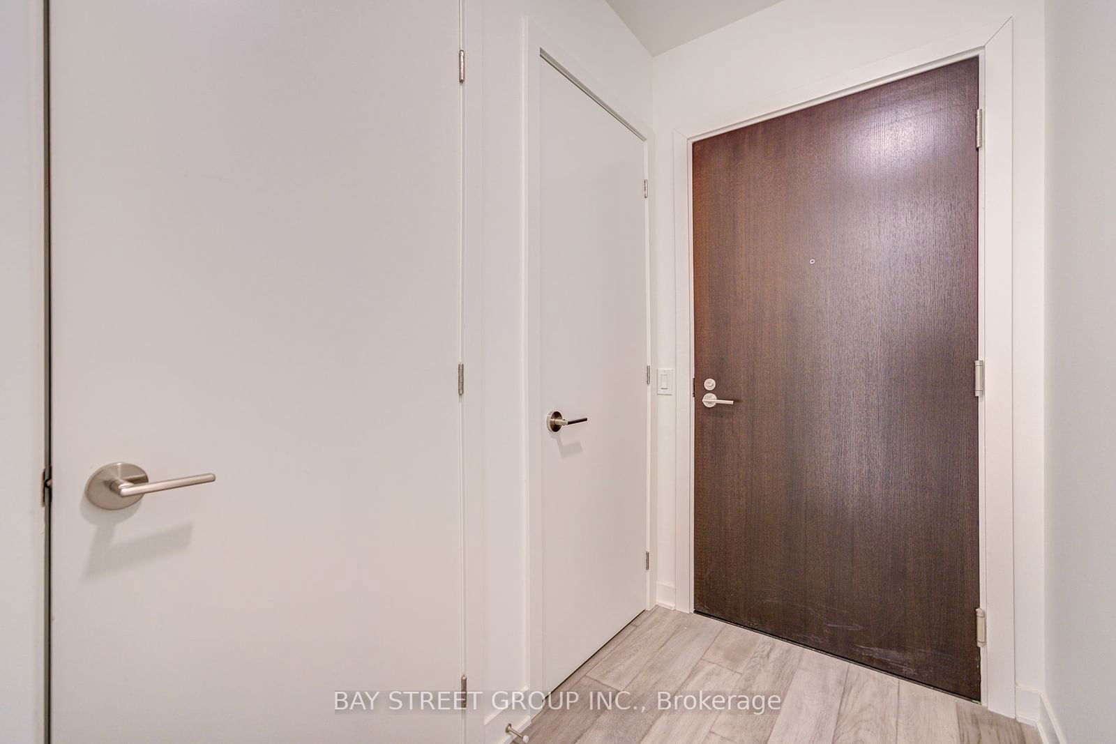 11 Yorkville Ave, unit 1003 for rent