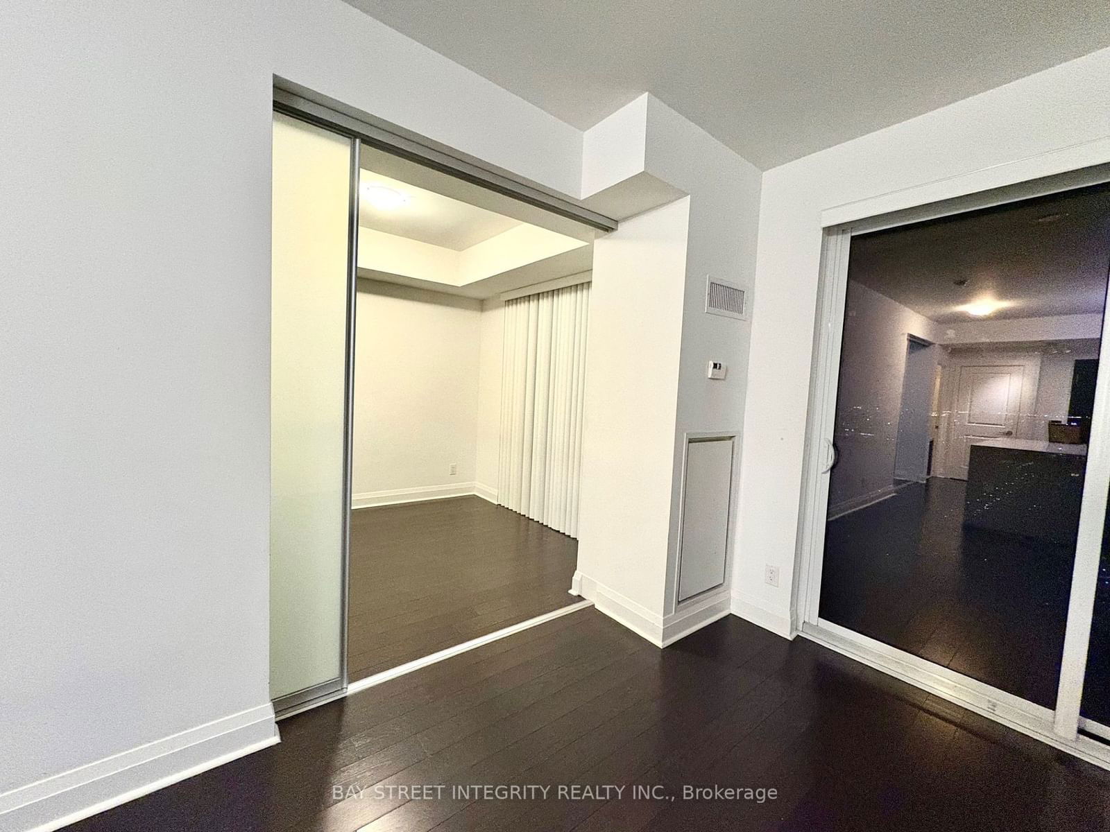 1080 Bay St, unit 2906 for rent