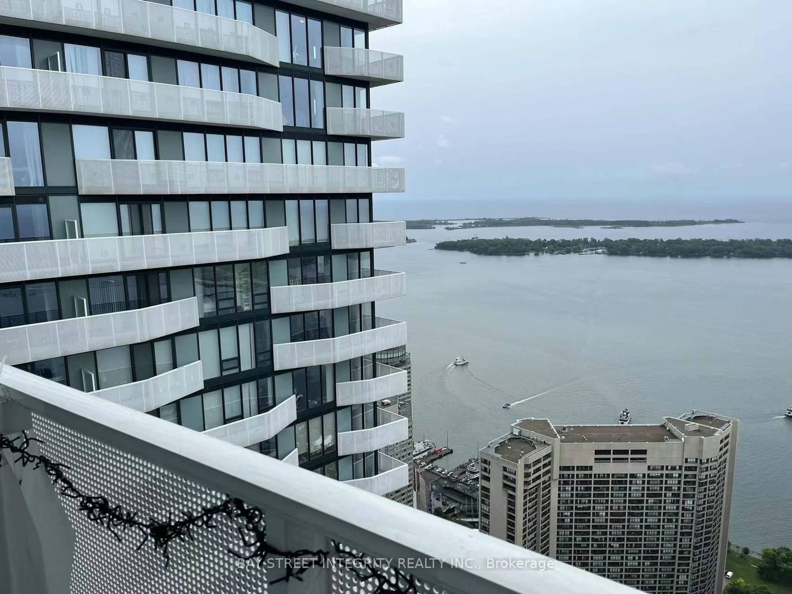 100 Harbour St for rent 