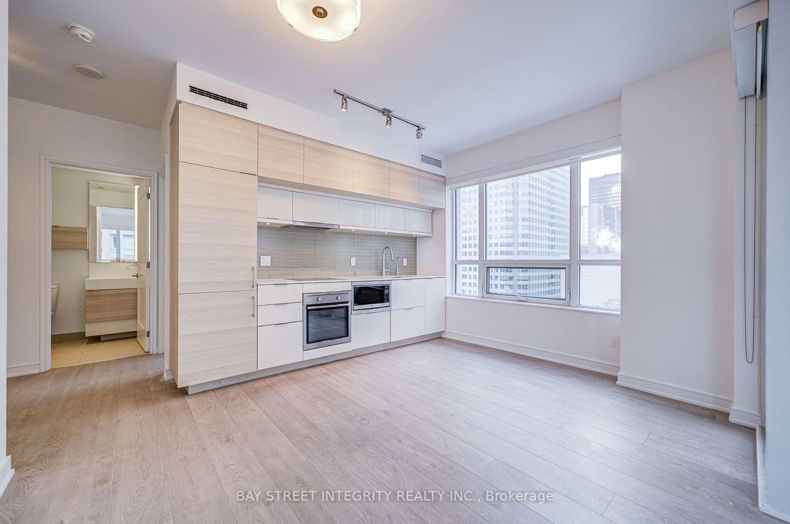 88 Scott St, unit 1803 for rent