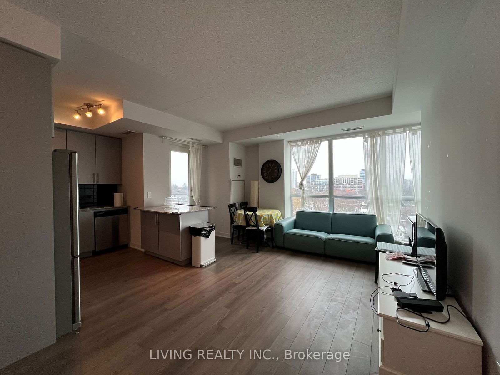 60 Berwick Ave, unit 802 for rent