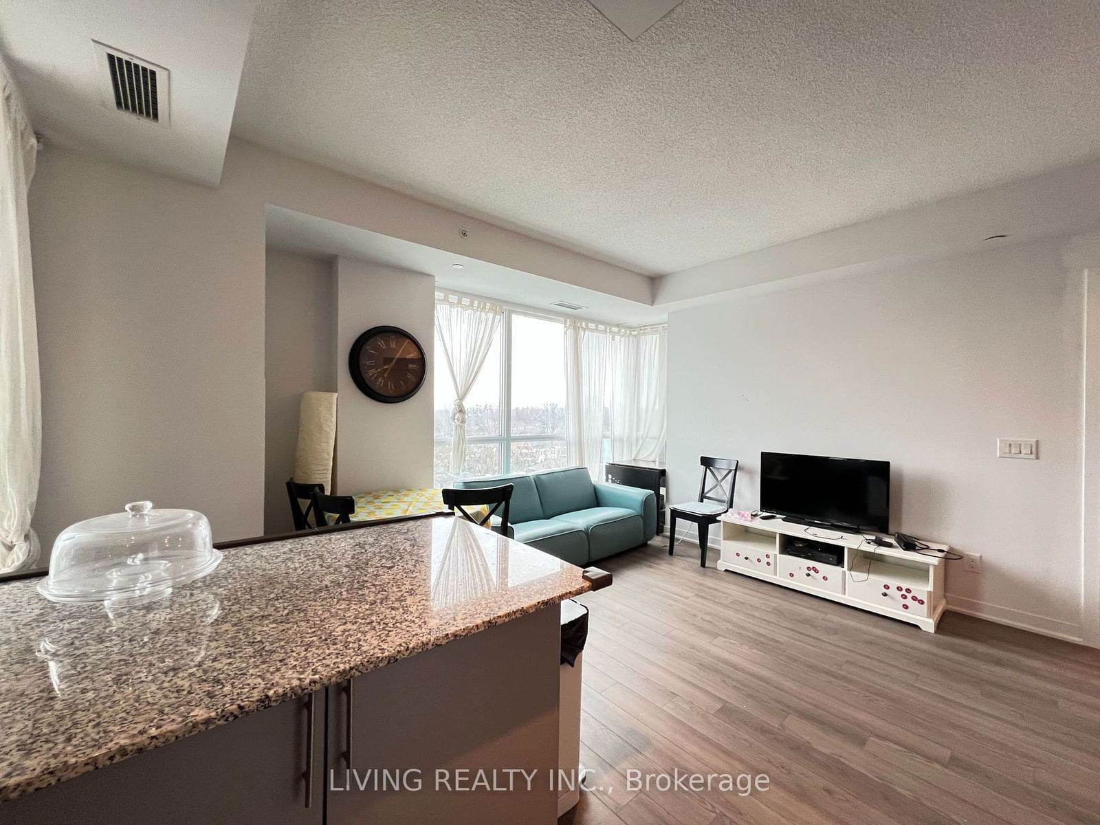 60 Berwick Ave, unit 802 for rent