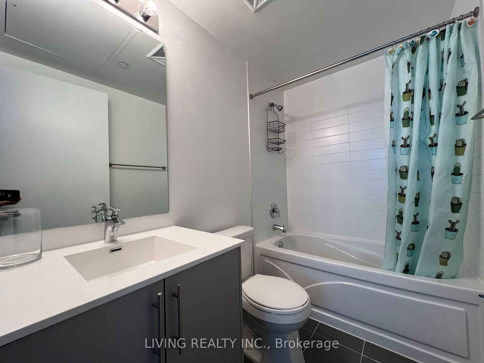 60 Berwick Ave, unit 802 for rent