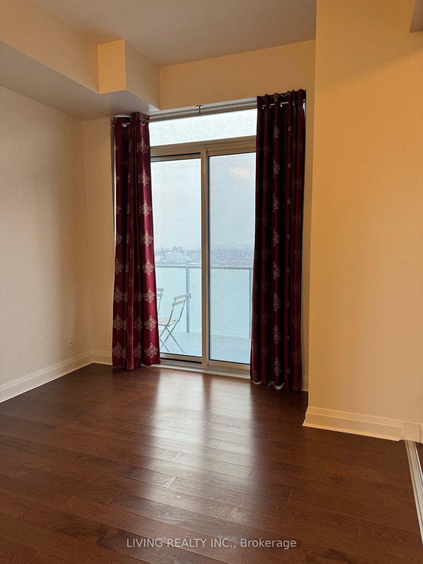 1080 Bay St, unit PH7 for rent