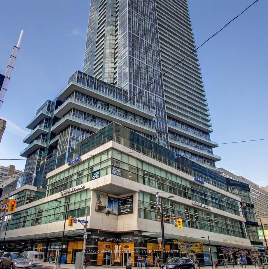 386 Yonge St, unit 3006 for rent