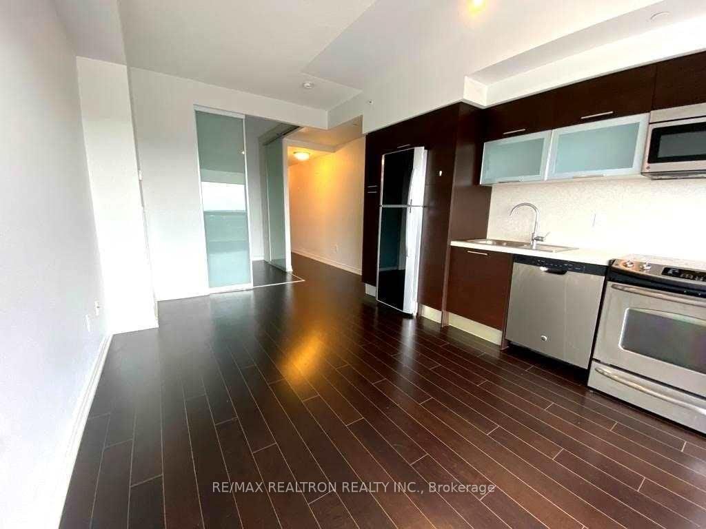 386 Yonge St, unit 3006 for rent