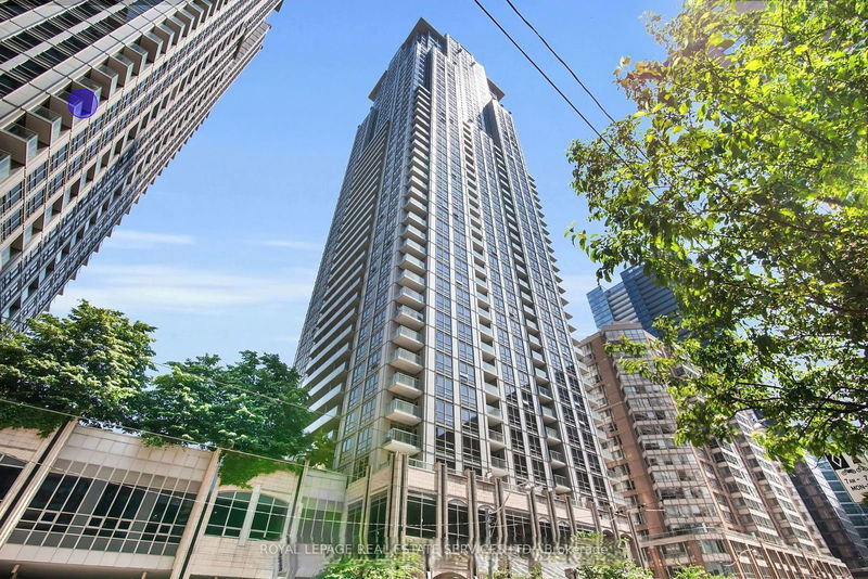 761 Bay St, unit 2103 for rent