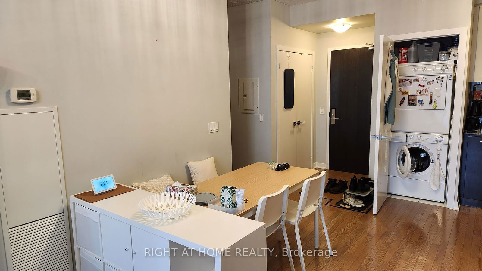 770 Bay St, unit 1904 for rent