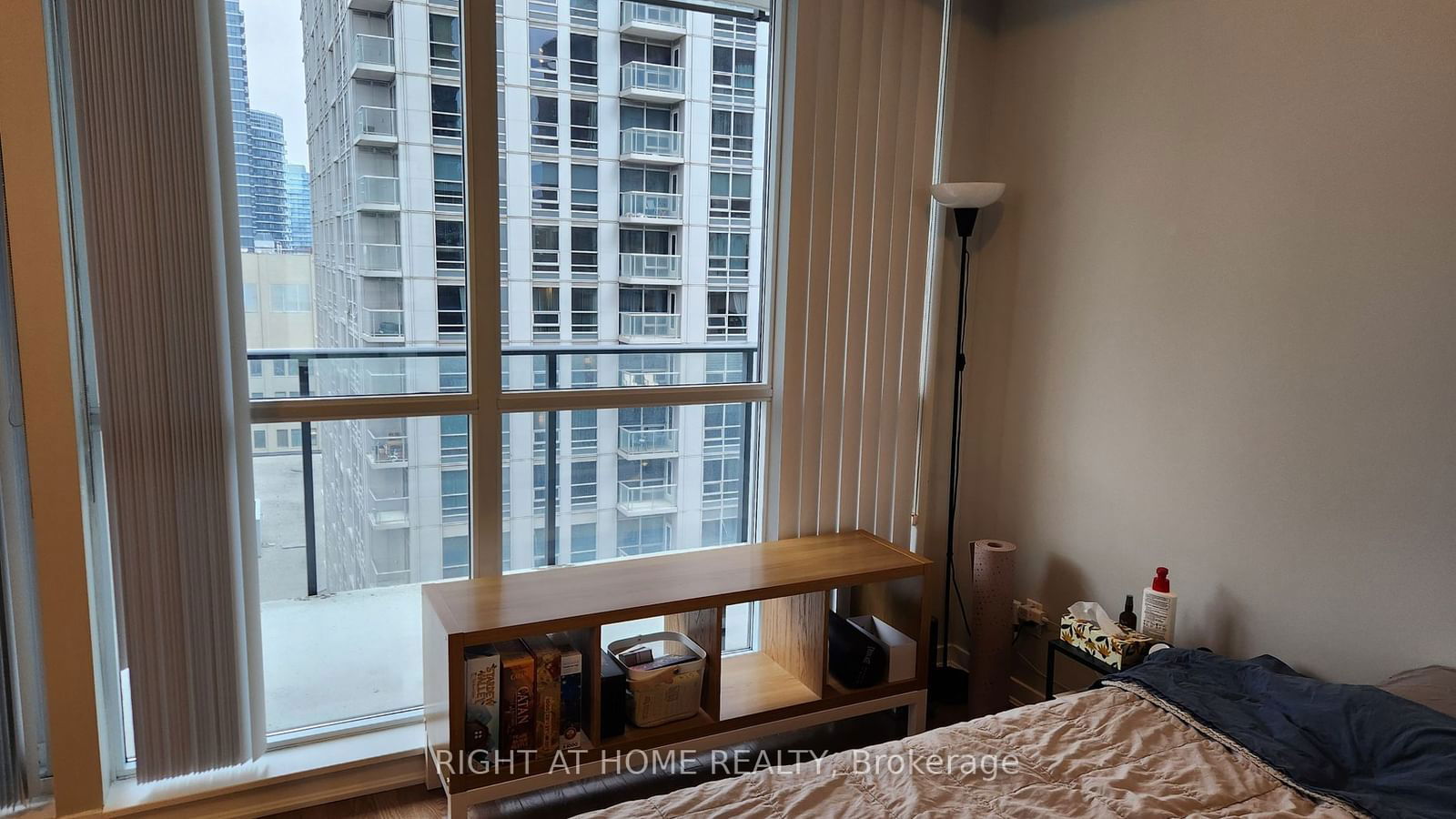 770 Bay St, unit 1904 for rent