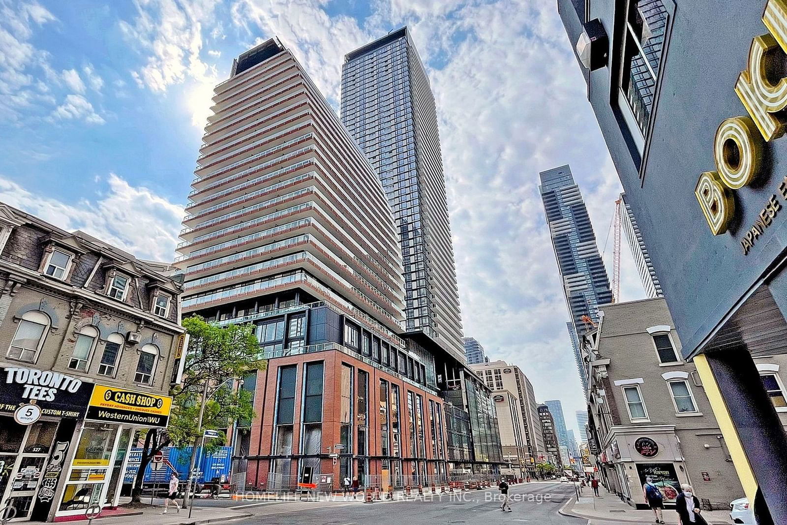 501 Yonge St, unit 4207 for sale